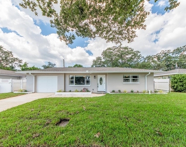 682 Druid Park Drive W - Photo Thumbnail 28