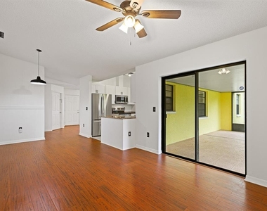 6346 Silver Oaks Drive - Photo Thumbnail 9