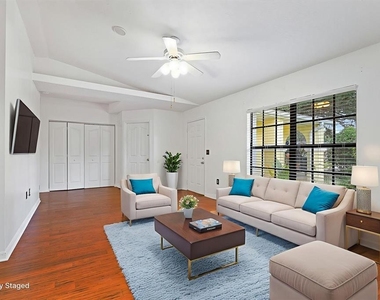 6346 Silver Oaks Drive - Photo Thumbnail 3