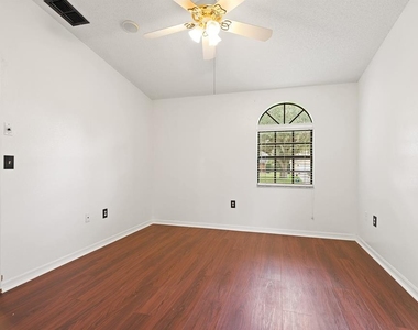 6346 Silver Oaks Drive - Photo Thumbnail 14