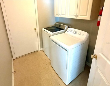 2617 Allwood Avenue - Photo Thumbnail 8