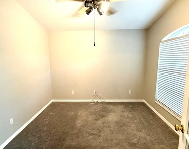 2617 Allwood Avenue - Photo Thumbnail 17
