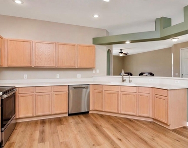 21433 Diamonte Drive - Photo Thumbnail 8