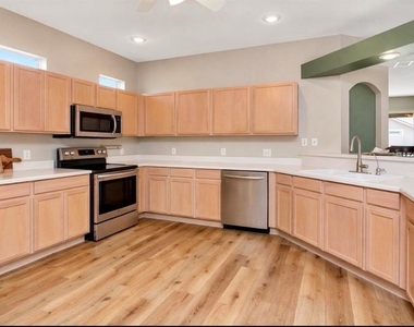 21433 Diamonte Drive - Photo Thumbnail 6