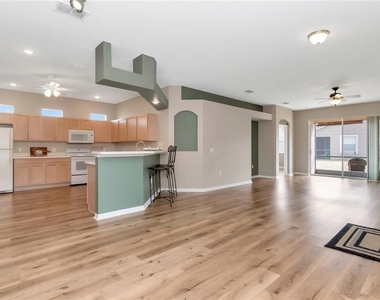 21433 Diamonte Drive - Photo Thumbnail 4