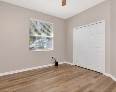 21433 Diamonte Drive - Photo Thumbnail 13