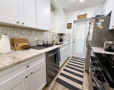 421 Virginia Avenue - Photo Thumbnail 12