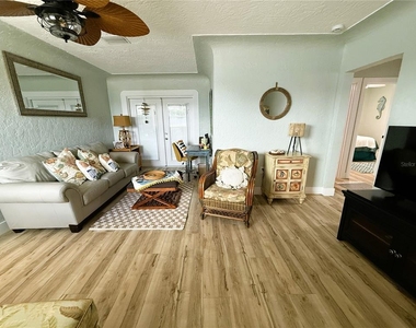 421 Virginia Avenue - Photo Thumbnail 3