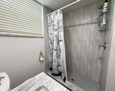 421 Virginia Avenue - Photo Thumbnail 27