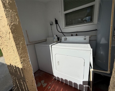 421 Virginia Avenue - Photo Thumbnail 36