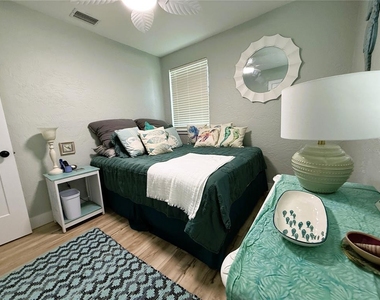 421 Virginia Avenue - Photo Thumbnail 20