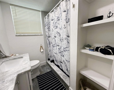 421 Virginia Avenue - Photo Thumbnail 23