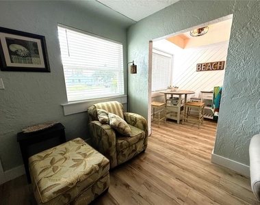 421 Virginia Avenue - Photo Thumbnail 7