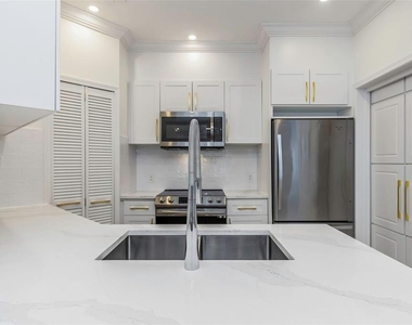 2199 Chianti Place - Photo Thumbnail 7
