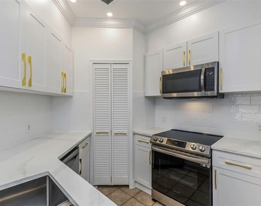2199 Chianti Place - Photo Thumbnail 8