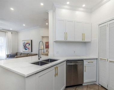2199 Chianti Place - Photo Thumbnail 5
