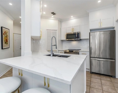 2199 Chianti Place - Photo Thumbnail 9