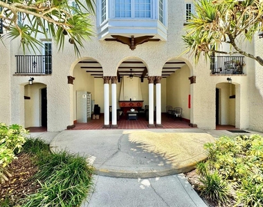 2117 W Dekle Avenue - Photo Thumbnail 16