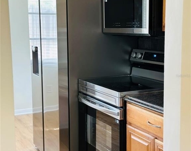 218 S Maywood Avenue - Photo Thumbnail 9