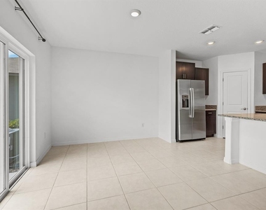 5552 Blue Azure Drive - Photo Thumbnail 7