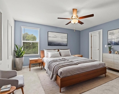5552 Blue Azure Drive - Photo Thumbnail 13