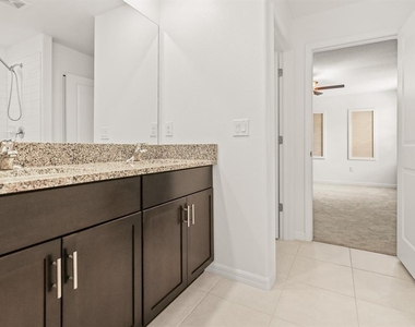 5552 Blue Azure Drive - Photo Thumbnail 18