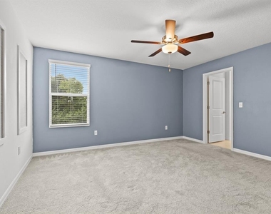 5552 Blue Azure Drive - Photo Thumbnail 20
