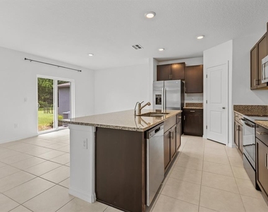 5552 Blue Azure Drive - Photo Thumbnail 9