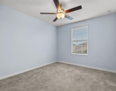 5552 Blue Azure Drive - Photo Thumbnail 22