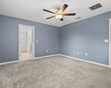 5552 Blue Azure Drive - Photo Thumbnail 15