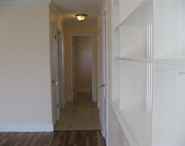 13753 Orange Sunset Drive - Photo Thumbnail 8