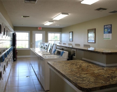 13753 Orange Sunset Drive - Photo Thumbnail 19