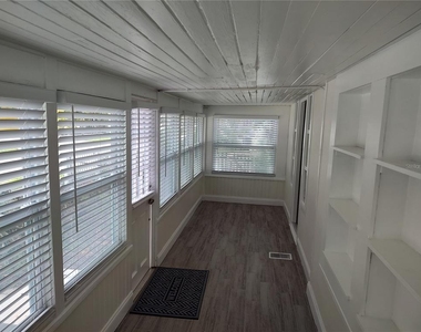 301 Mystic Lake Drive N - Photo Thumbnail 8