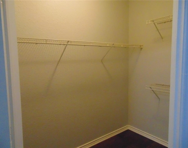 4323 Bayside Village Drive - Photo Thumbnail 21