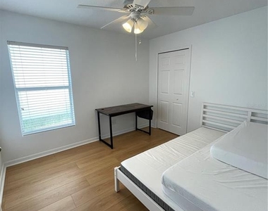 5033 Prairie View Way - Photo Thumbnail 13