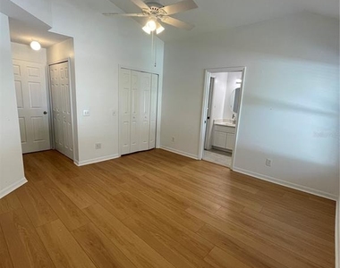 5033 Prairie View Way - Photo Thumbnail 12