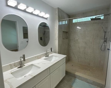 5033 Prairie View Way - Photo Thumbnail 9