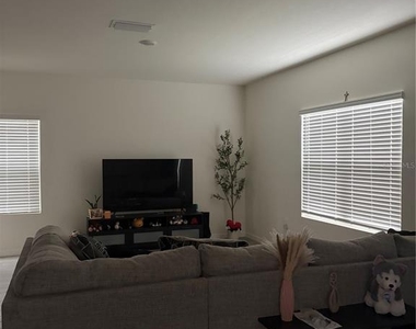 5124 Sw 48th Lane - Photo Thumbnail 2