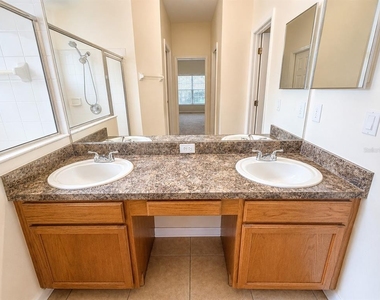 7620 Wiltshire Park Place - Photo Thumbnail 17