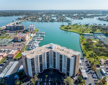 10355 Paradise Boulevard - Photo Thumbnail 8