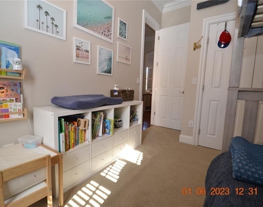 2405 Victoria Gardens Lane - Photo Thumbnail 37