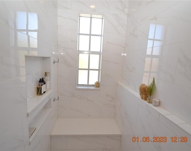 2405 Victoria Gardens Lane - Photo Thumbnail 29