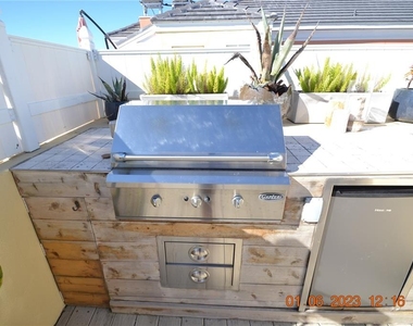 2405 Victoria Gardens Lane - Photo Thumbnail 52