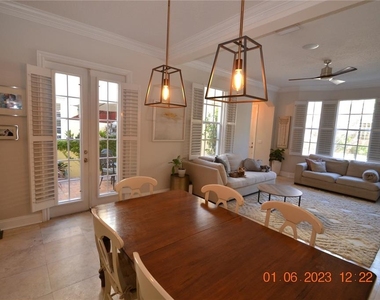 2405 Victoria Gardens Lane - Photo Thumbnail 9