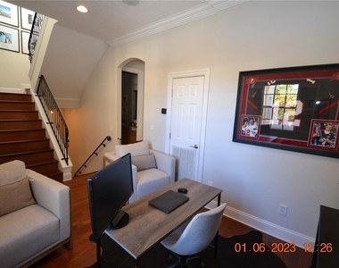 2405 Victoria Gardens Lane - Photo Thumbnail 18