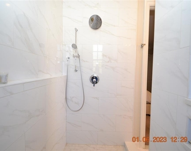 2405 Victoria Gardens Lane - Photo Thumbnail 28