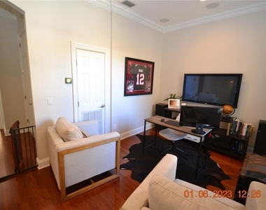 2405 Victoria Gardens Lane - Photo Thumbnail 17