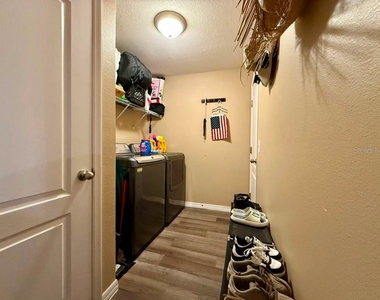 1609 Steely Drive - Photo Thumbnail 9