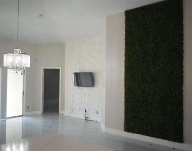 600 Abaco Court - Photo Thumbnail 10