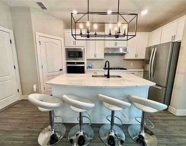 1399 Greenfield Loop - Photo Thumbnail 3